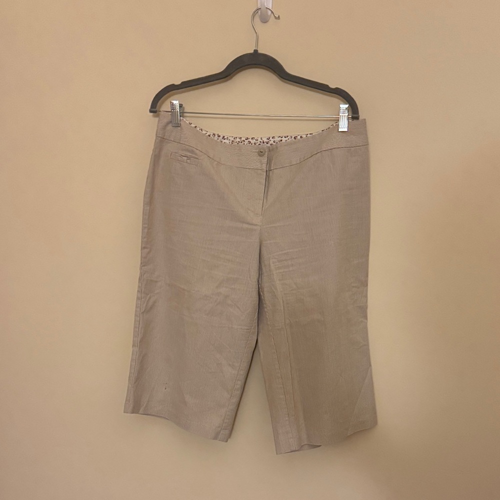 Apt. 9 Beige Capris